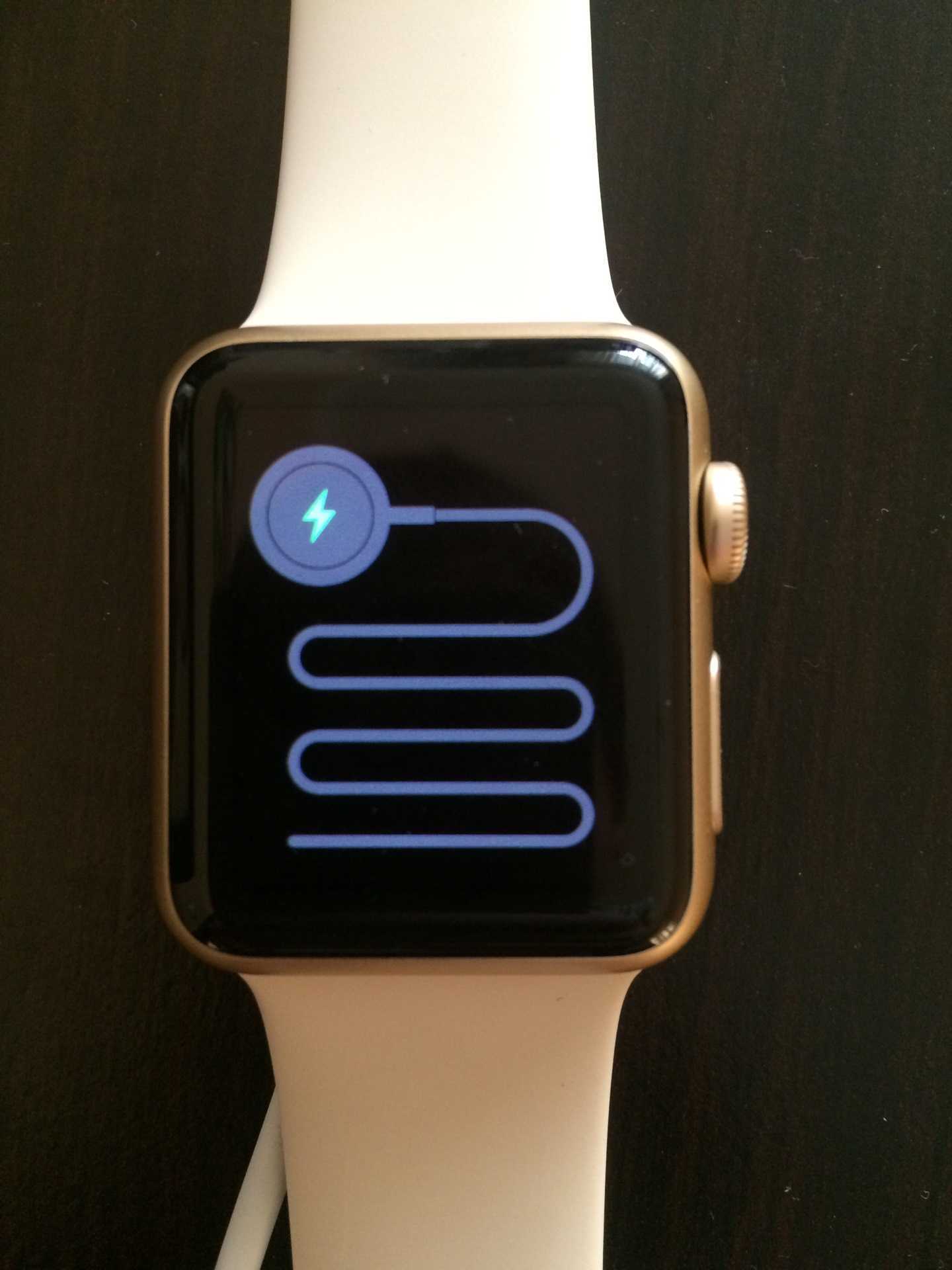 Как исправить застревание apple watch на логотипе apple
