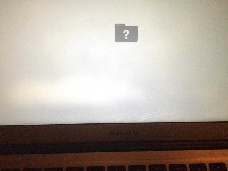Ноутбук лампочка горит но экран черный. MACBOOK Air с черным экраном. MACBOOK не загружается. Mac черный экран. Не загружается IMAC.